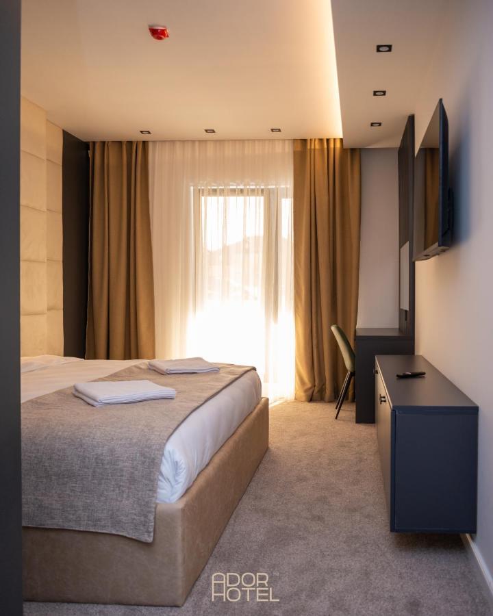 Ador Hotel North Mitrovica Esterno foto