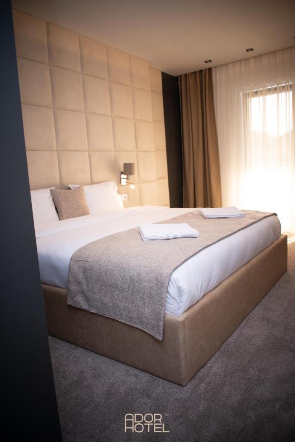 Ador Hotel North Mitrovica Esterno foto