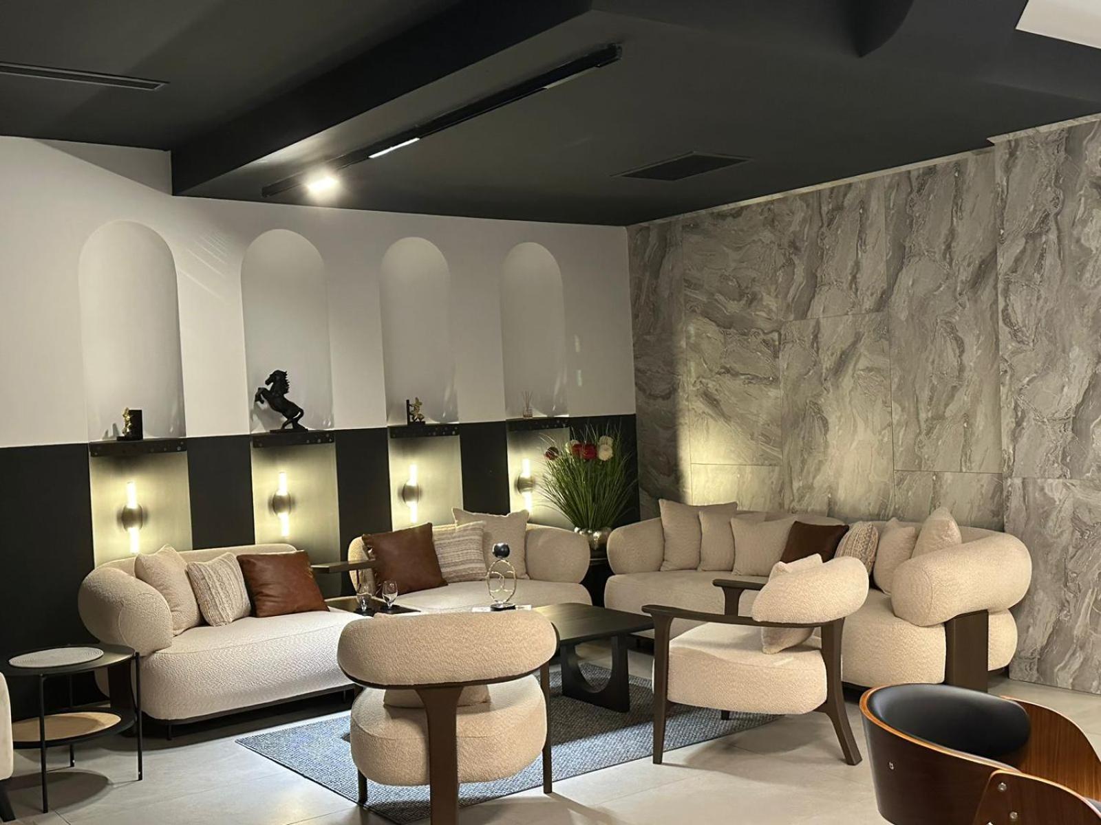 Ador Hotel North Mitrovica Esterno foto